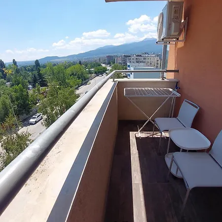 Maxim White Student 1bdr Apartment Sofia