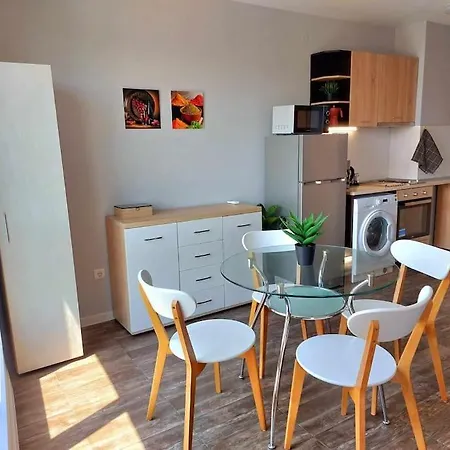 Apartment Maxim White Student 1bdr Sofia